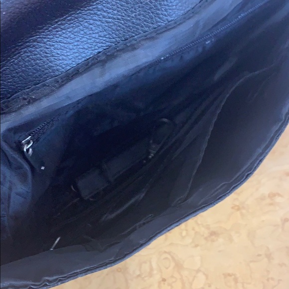 Clutch - Picture 3 of 8